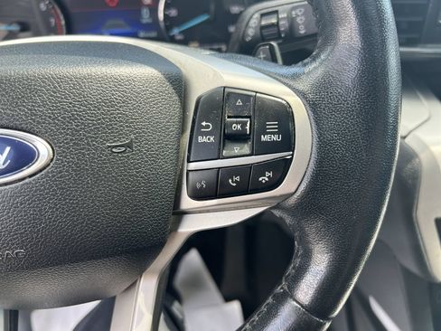 Used 2021 Ford Explorer XLT w/ Equipment Group 202A AWD/4WD image 20