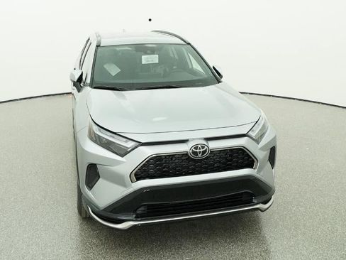 New 2025 Toyota RAV4 SE image 14