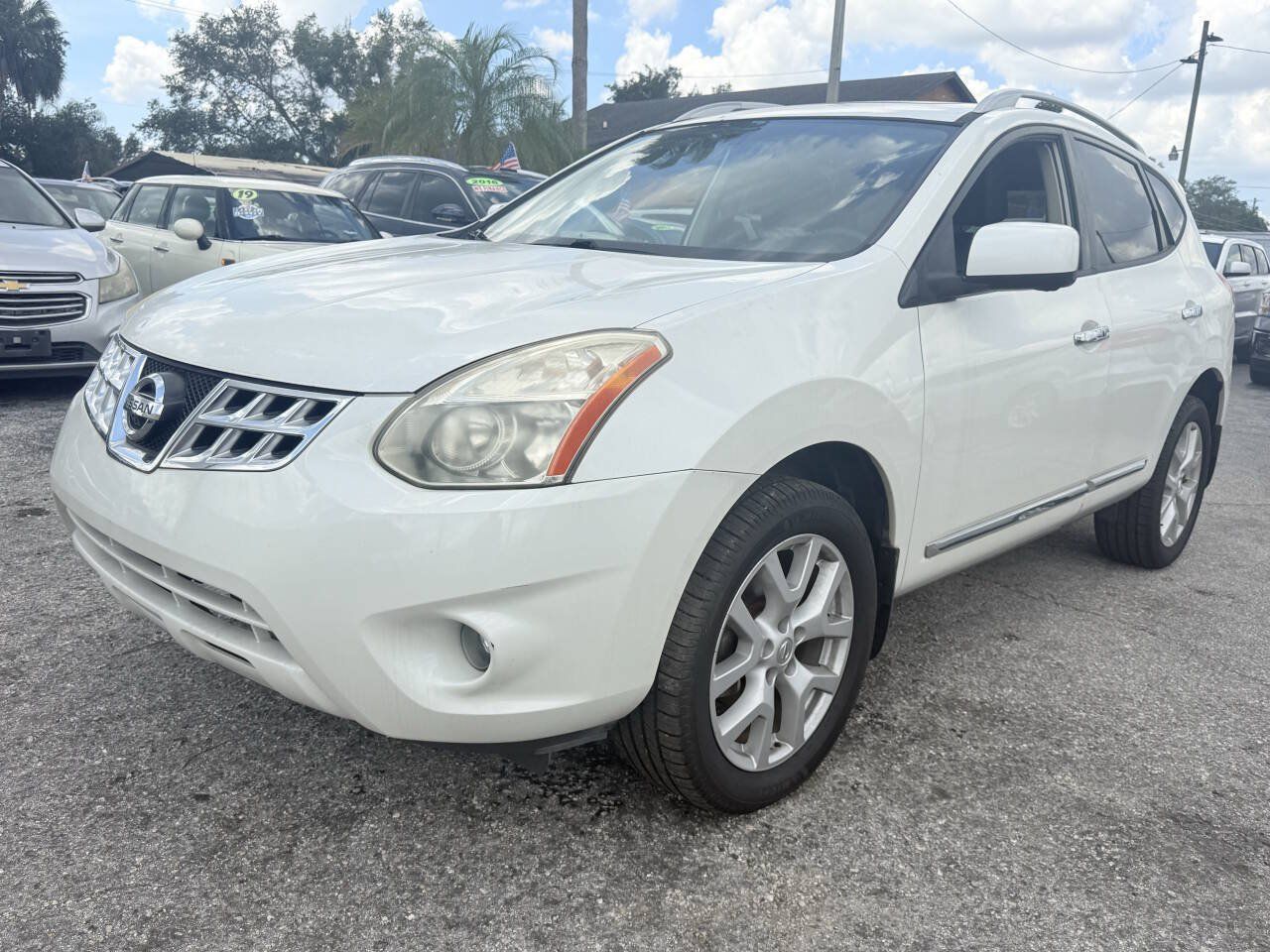 Used 2012 Nissan Rogue SL FWD image 2