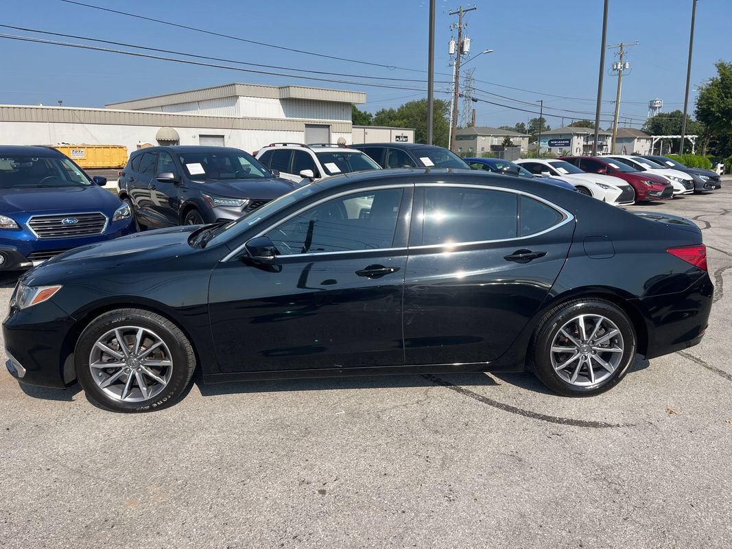 Used 2019 Acura TLX w/ Technology Package FWD image 2