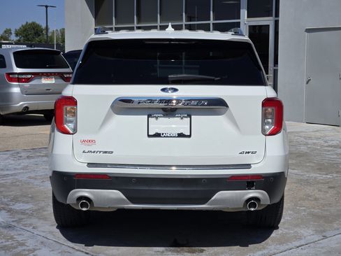 Used 2021 Ford Explorer Limited w/ Equipment Group 301A AWD/4WD image 7