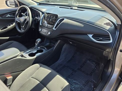 Used 2024 Chevrolet Malibu LS image 9