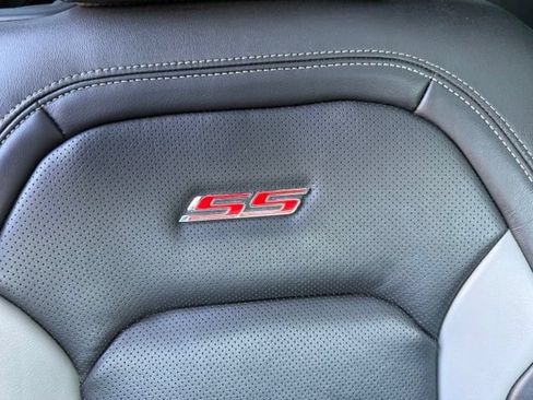 Used 2022 Chevrolet Camaro SS RWD image 16