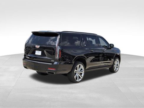 New 2026 Cadillac Escalade ESV Sport w/ Touring Package AWD/4WD image 4