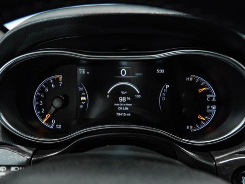 Used 2018 Jeep Grand Cherokee Laredo image 18