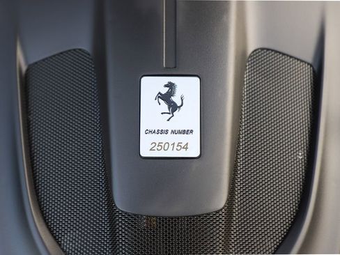 Certified 2020 Ferrari Portofino image 18