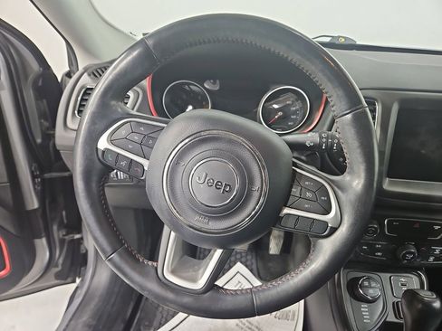 Used 2019 Jeep Compass Trailhawk w/ Cold Weather Group image 15