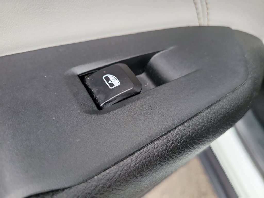 Used 2024 Jeep Compass Limited AWD/4WD image 19