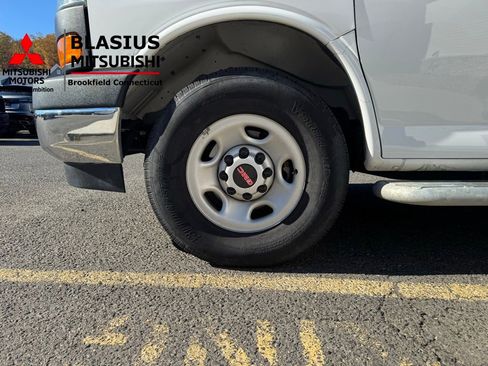 Used 2023 GMC Savana 2500 w/ Driver Convenience Package image 8