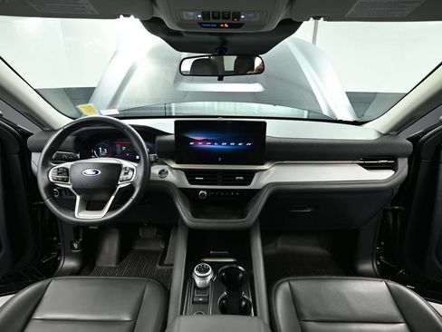 Used 2025 Ford Explorer Active w/ Active Comfort Package AWD/4WD image 25