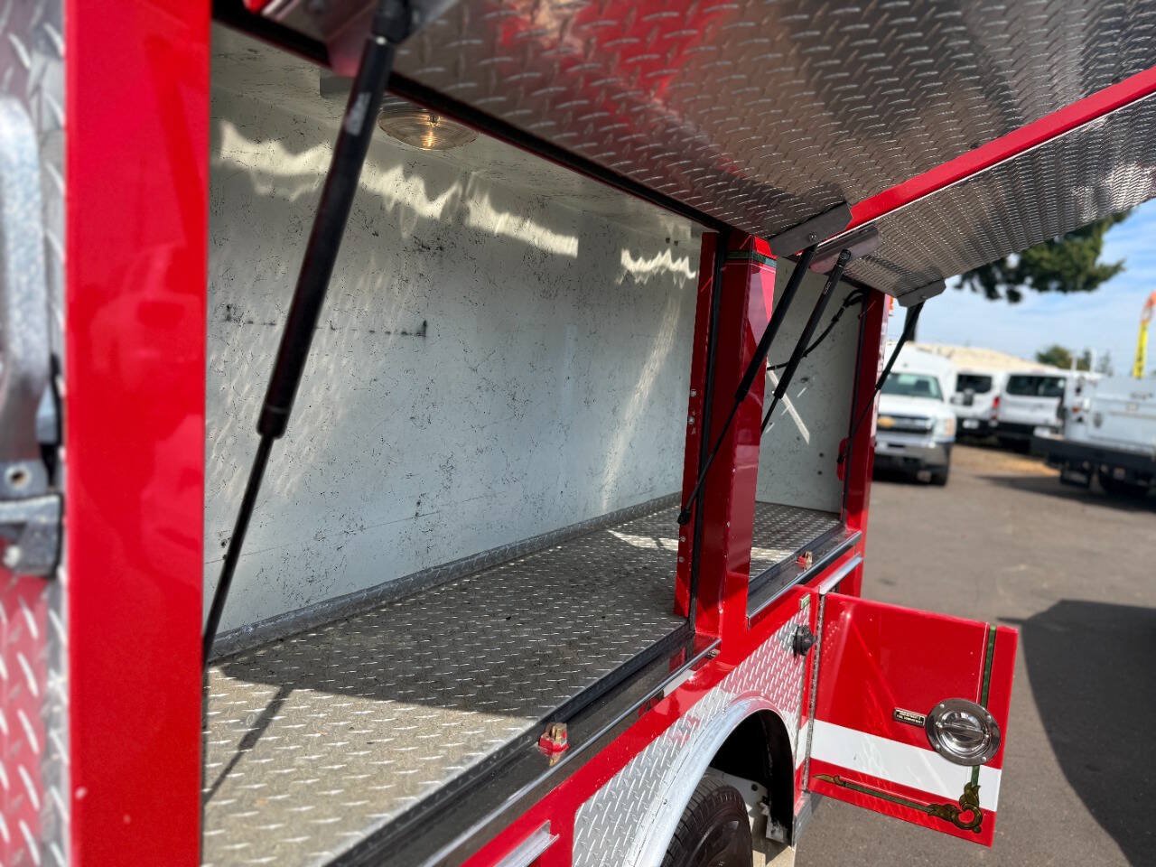Used 1995 Ford F450 2WD Regular Cab Super Duty image 17