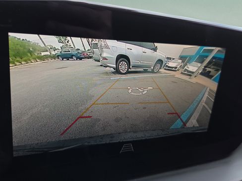 Used 2024 Buick Encore GX Sport Touring image 19