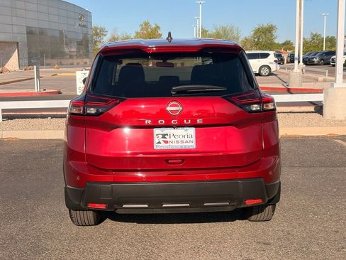 Used 2025 Nissan Rogue S FWD image 5