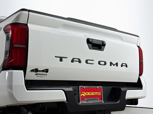 Used 2026 Toyota Tacoma TRD Sport AWD/4WD image 26