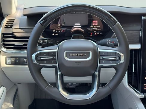 New 2026 GMC Acadia Denali w/ Super Cruise Package FWD image 20