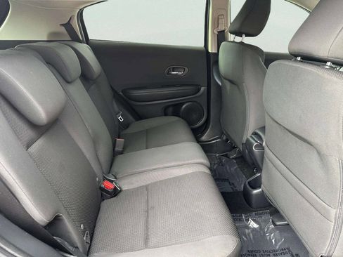 Used 2019 Honda HR-V LX image 15
