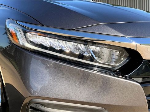 Used 2018 Honda Accord LX image 29