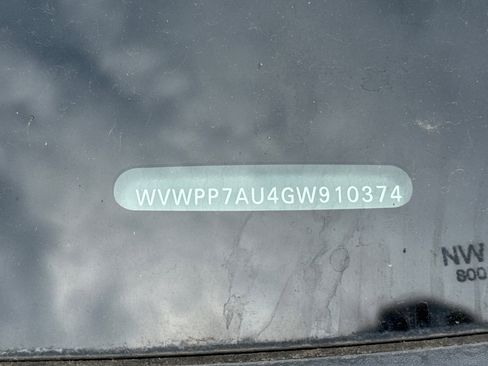 Used 2016 Volkswagen e-Golf SEL Premium image 2