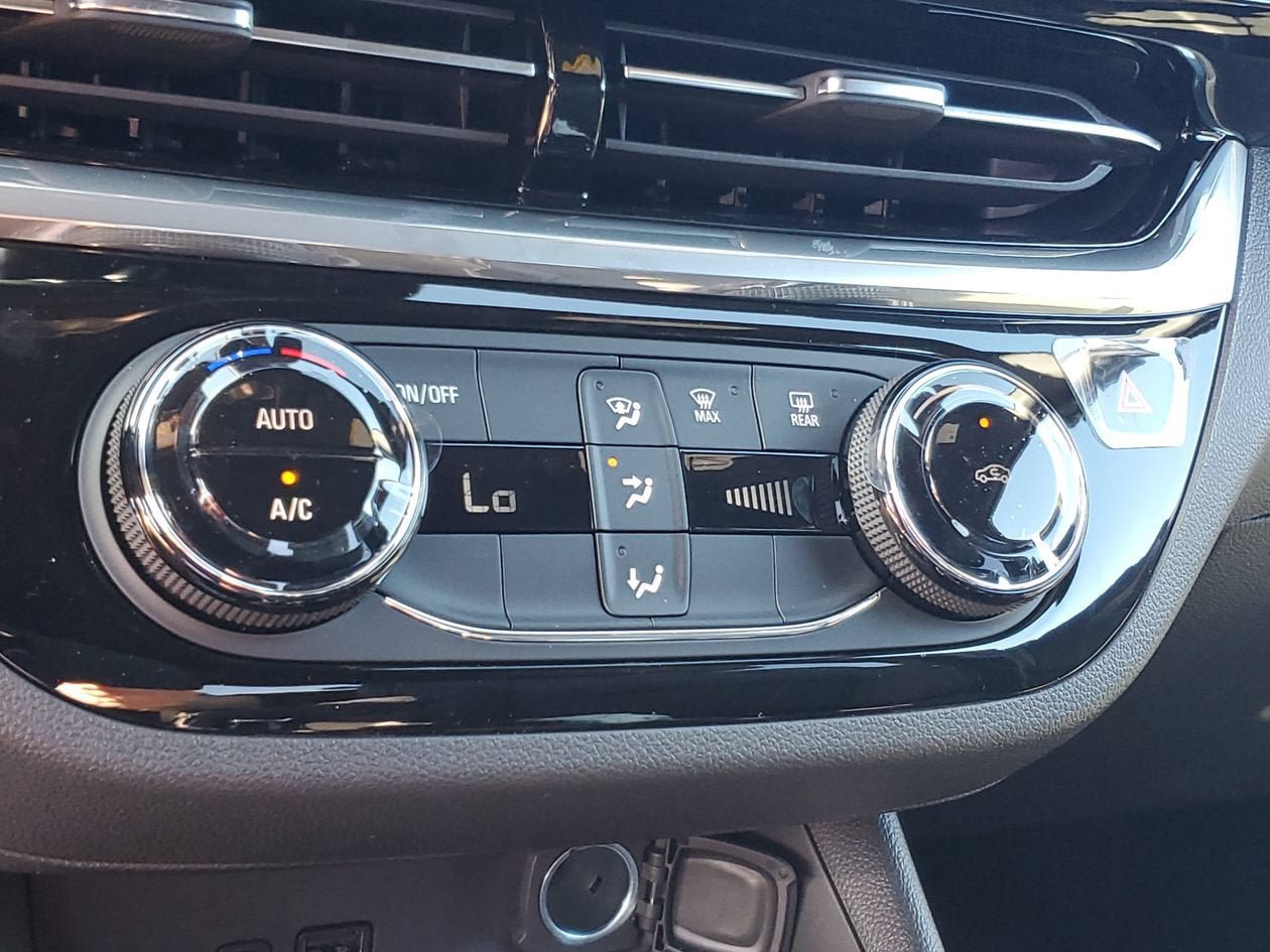 New 2026 Buick Envista Sport Touring w/ Convenience II Package FWD image 22