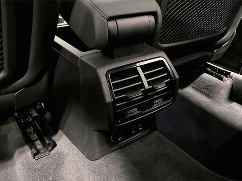 Used 2025 Audi Q3 2.0T Premium w/ Convenience Package image 24