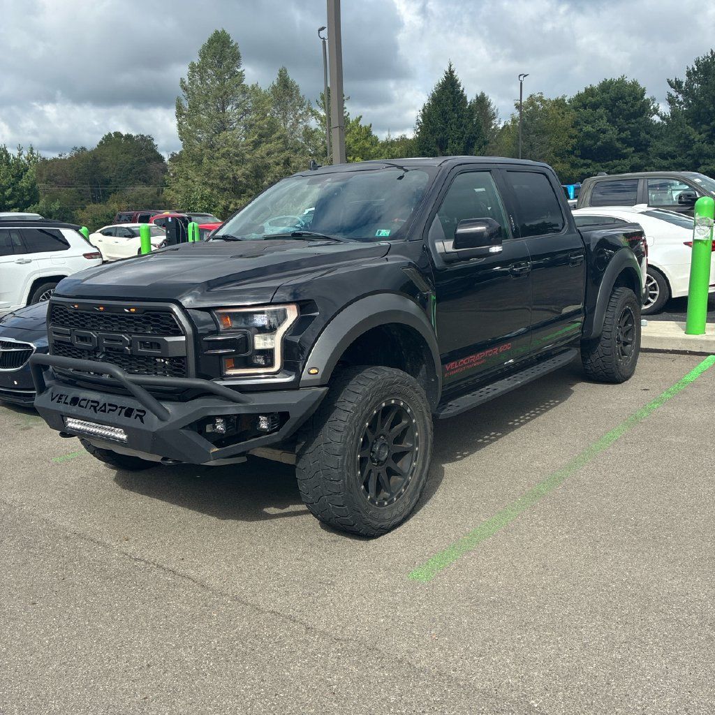 Used 2020 Ford F150 Raptor w/ Equipment Group 802A Luxury AWD/4WD image 2