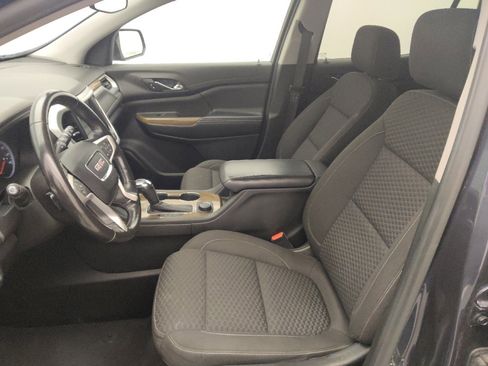 Used 2019 GMC Acadia SLE image 17