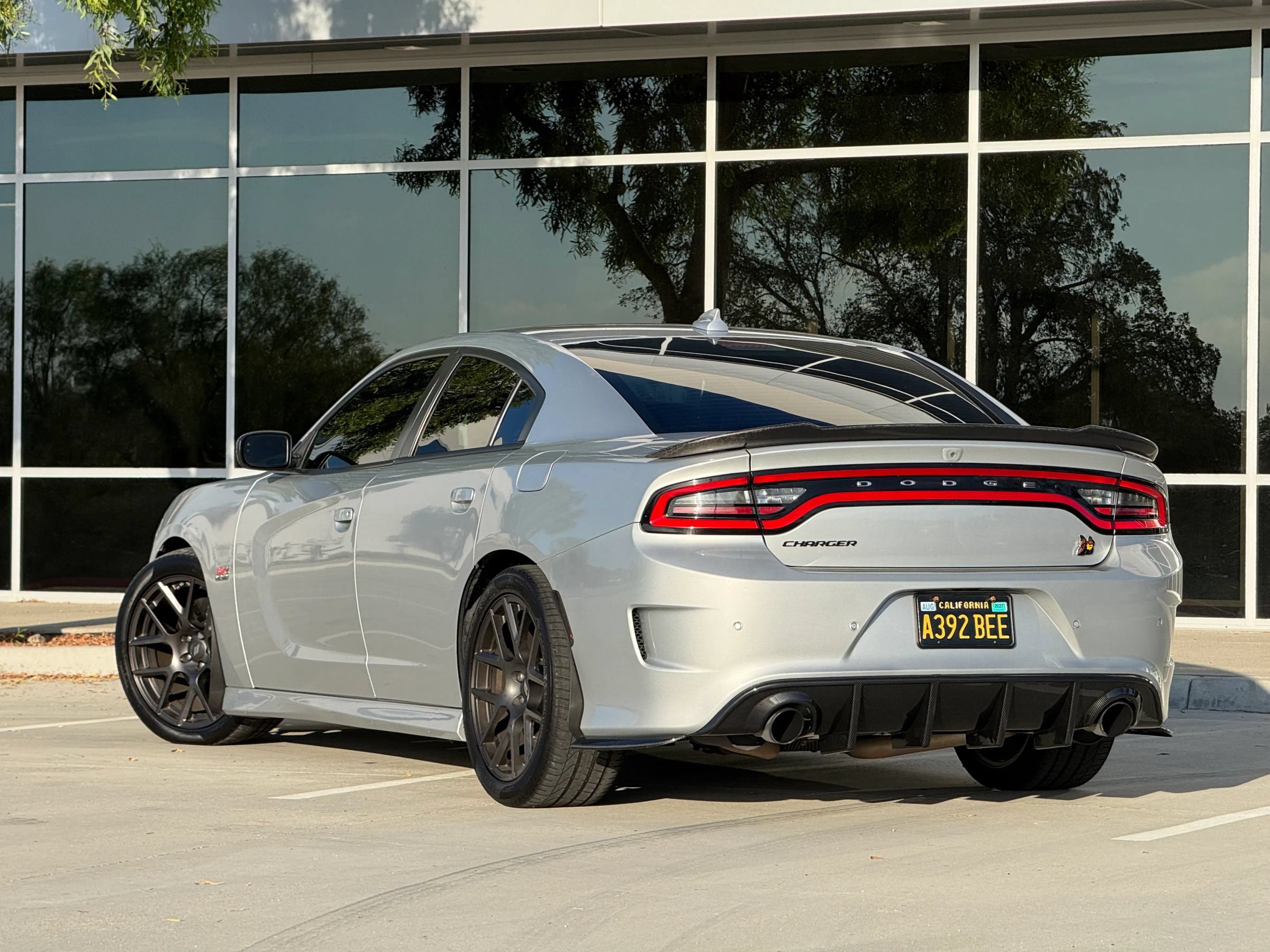 Used 2019 Dodge Charger Scat Pack w/ Plus Group RWD image 3