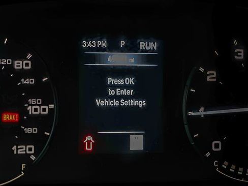 Used 2024 RAM ProMaster 2500 w/ Convenience Group image 8