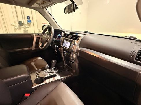 Used 2019 Toyota 4Runner SR5 Premium RWD image 30