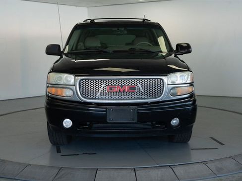 Used 2004 GMC Yukon XL Denali AWD/4WD image 2