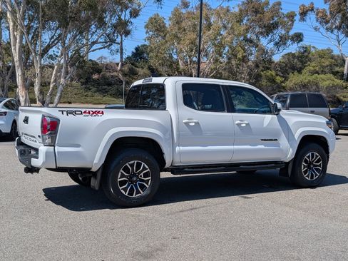 Used 2023 Toyota Tacoma TRD Sport w/ Black Out Package (TMS) AWD/4WD image 13