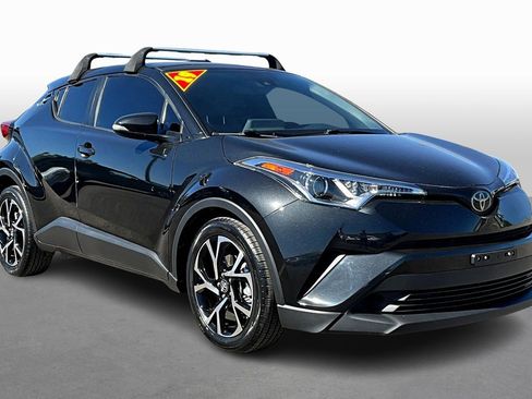 Used 2019 Toyota C-HR XLE image 10
