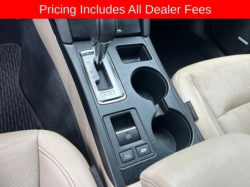 Used 2017 Subaru Outback 2.5i Limited AWD/4WD image 12