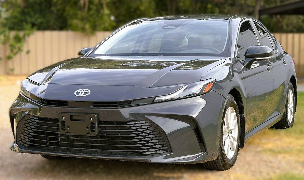 Used 2025 Toyota Camry LE w/ Convenience Package FWD image 35