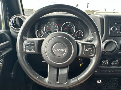 Used 2015 Jeep Wrangler Sport w/ Quick Order Package 24S AWD/4WD image 33