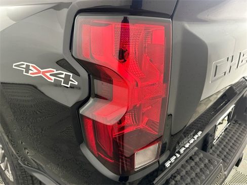 Used 2024 Chevrolet Colorado LT w/ LT Convenience Package II image 23