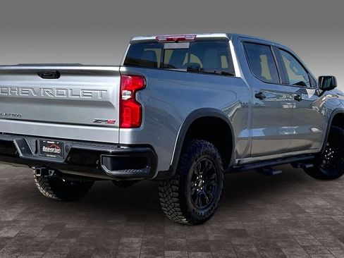 Used 2024 Chevrolet Silverado 1500 ZR2 image 14