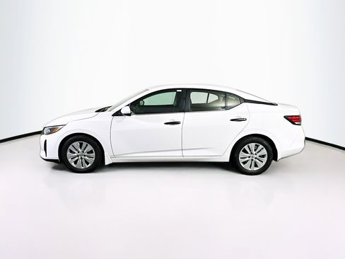 Used 2024 Nissan Sentra S image 4