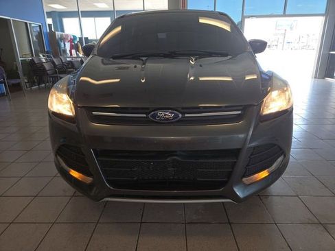 Used 2016 Ford Escape SE image 3