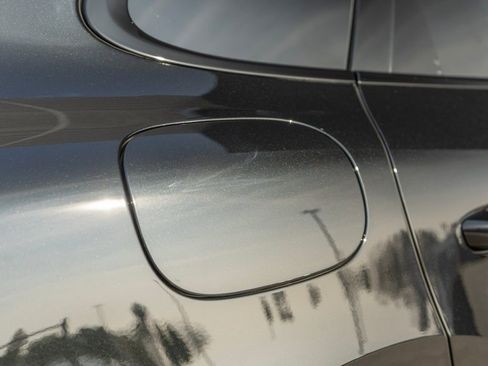 New 2026 Porsche Cayenne GTS image 14