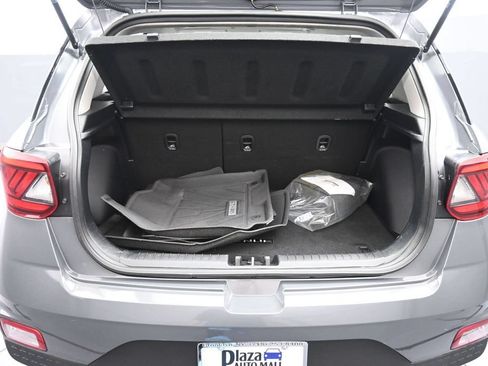 Certified 2024 Hyundai Venue SEL FWD image 22