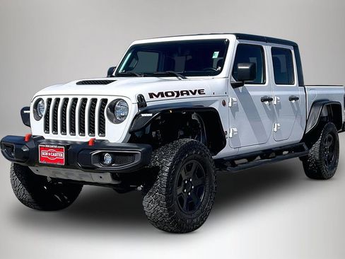 Used 2023 Jeep Gladiator Mojave image 2