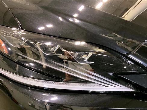 Used 2019 Lexus LS 500 AWD image 24