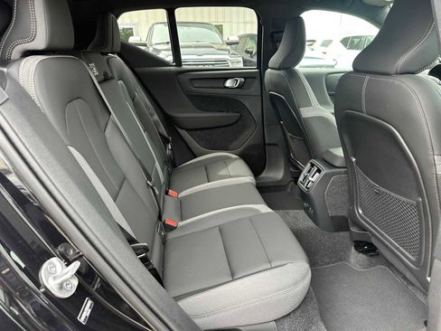 Used 2025 Volvo EX40 Core w/ Climate Package AWD/4WD image 12