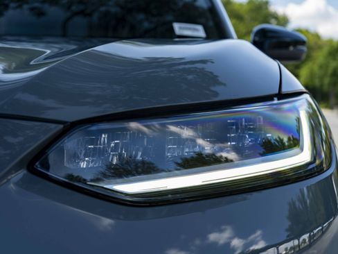 Used 2025 Honda HR-V Sport image 11