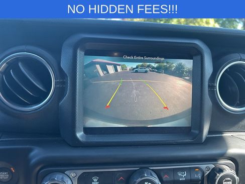 Used 2020 Jeep Wrangler Unlimited Sahara AWD/4WD image 29