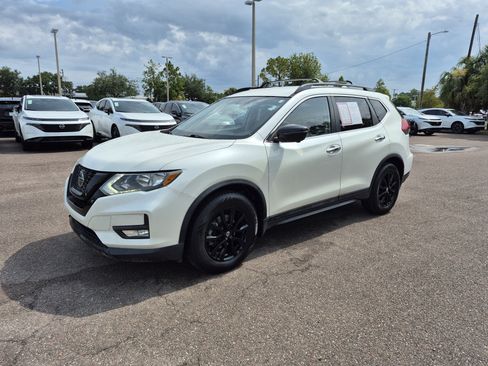 Used 2018 Nissan Rogue SV w/ Premium Package FWD image 1