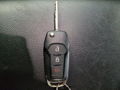Used 2016 Ford F150 XL w/ Equipment Group 101A Mid AWD/4WD image 32