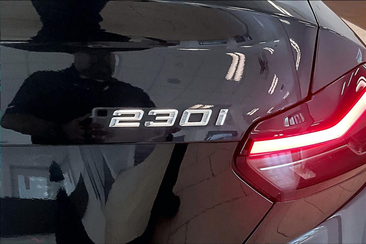 Used 2024 BMW 230i Coupe w/ Convenience Package RWD image 28