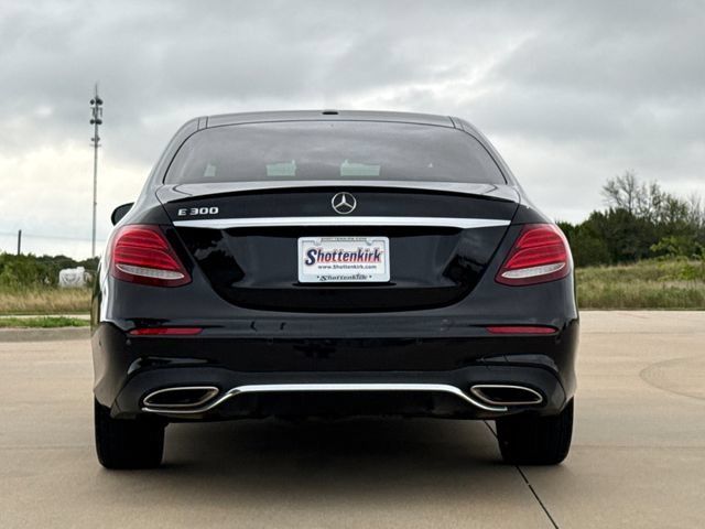 Used 2017 Mercedes-Benz E 300 image 7